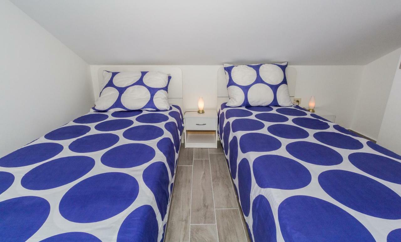 New Apartment Joly Sea View Биоград на Мору Екстериор снимка